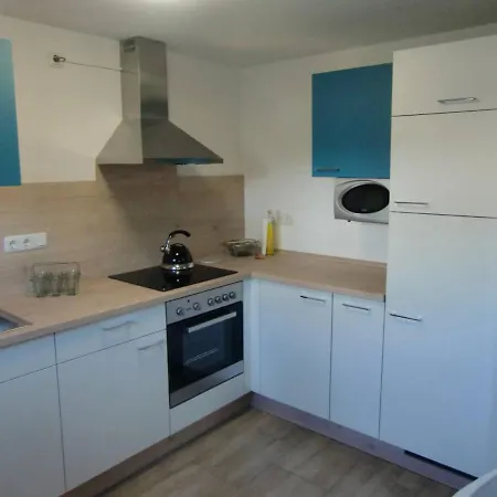Mueller-aydemir Apartment *